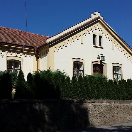 Apartment Dejvice Prag Exteriör bild