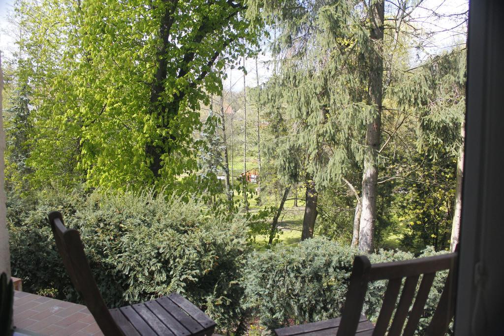 Apartment Dejvice Prag Exteriör bild